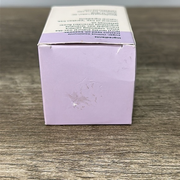 Latika lip scrub lavender & sugar exfoliating balm new - Picture 6 of 6